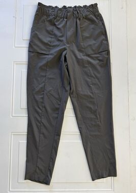 Modern Ambition Womens Sz M Gray Paper Bag Pants Taper Leg Elastic Waist